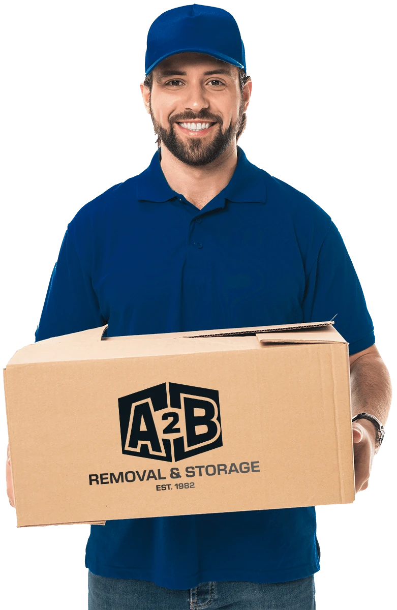 a2b-removal-handsome-happy-young-delivery-man-holding-cardboar-U4NQD9H (1) a2b-removal-handsome-happy-young-delivery-man-holding-cardboar-U4NQD9H (1)